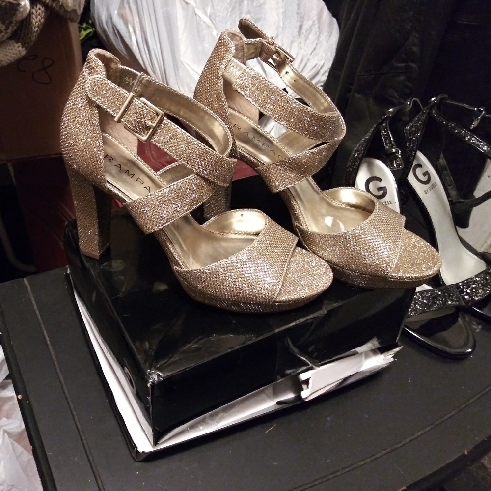 Heels - Picture 4 of 6